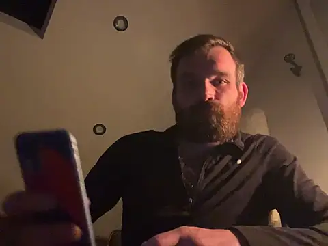 Snapshot of LKC94 chatting on March 18, 11:31 pm LKC94 online show from March 18, 11:31 pm