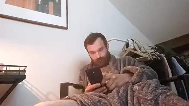 Snapshot of LKC94 chatting on November 10, 3:27 am LKC94 online show from November 10, 3:27 am