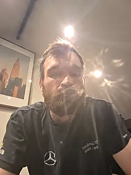 Snapshot of LKC94 chatting on November 12, 10:52 pm LKC94 online show from November 12, 10:52 pm