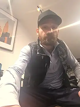 Snapshot of LKC94 chatting on January 18, 12:25 am LKC94 online show from January 18, 12:25 am