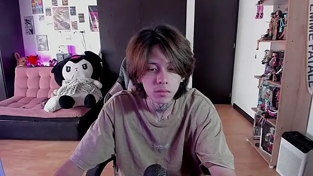 xIce Boy online show from May 20, 1:17 pm