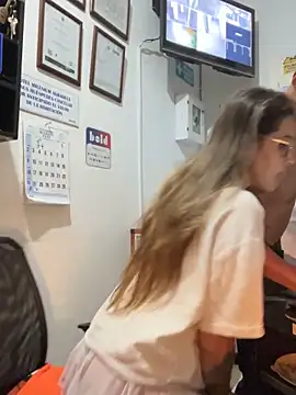 Snapshot of Lola_Terry chatting on March 11, 5:27 am Lola Terry online show from March 11, 5:27 am