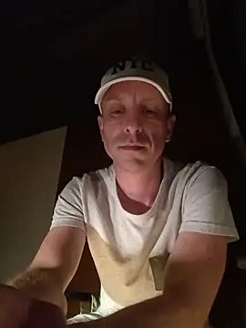 Snapshot of svenpfeifer chatting on July 5, 1:45 am svenpfeifer online show from July 5, 1:45 am