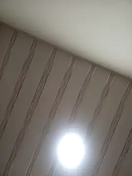 Snapshot of melany-92xxx chatting on November 19, 12:38 pm melany-92xxx online show from November 19, 12:38 pm