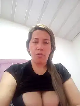 Snapshot of melany-92xxx chatting on December 1, 11:54 pm melany-92xxx online show from December 1, 11:54 pm