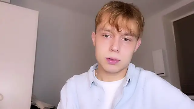 Snapshot of SlavaIsHere chatting on March 12, 10:17 pm SlavaIsHere online show from March 12, 10:17 pm