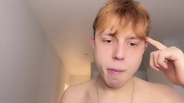 Snapshot of SlavaIsHere chatting on March 21, 4:06 am SlavaIsHere online show from March 21, 4:06 am