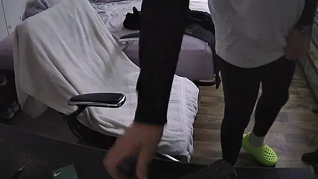 Muffdiver718 online show from March 18, 11:19 am