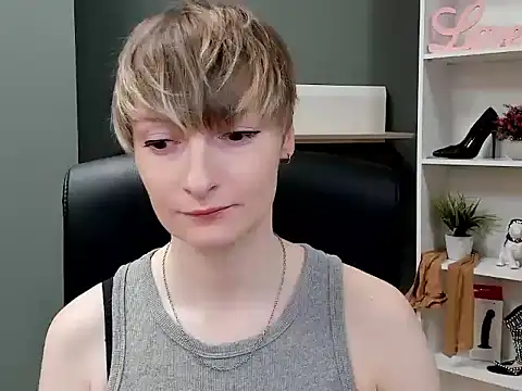 hottieBlair online show from October 1, 6:08 am