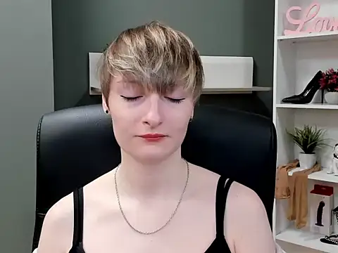 hottieBlair online show from October 2, 6:31 am