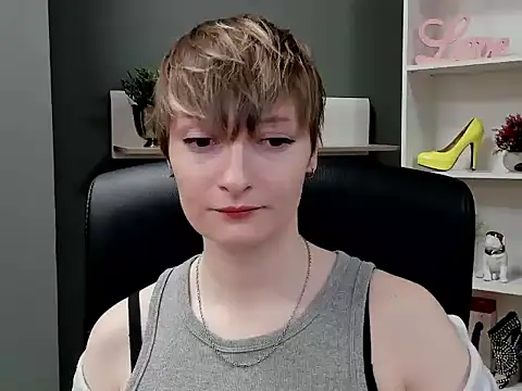 hottieBlair online show from October 21, 6:14 am