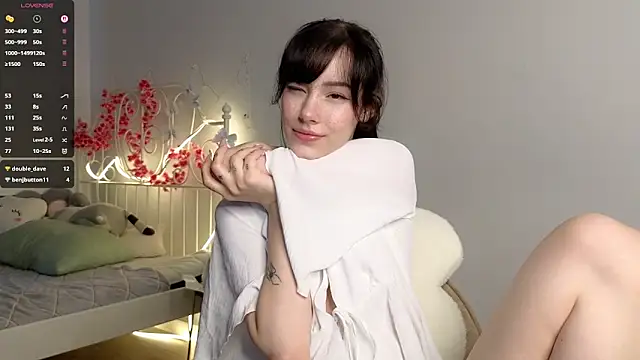 glamourr online show from February 15, 10:25 am