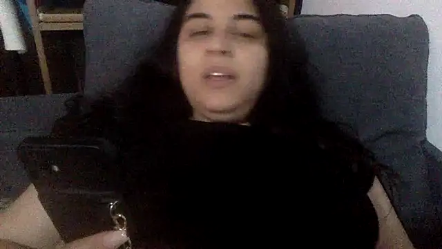 Veramaia online show from May 17, 6:04 pm