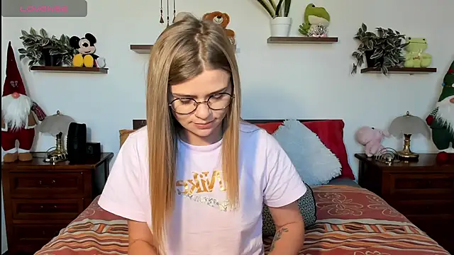 HaleyReedme online show from January 7, 10:40 am