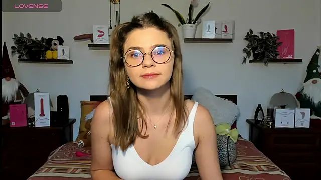 HaleyReedme online show from January 19, 7:45 am