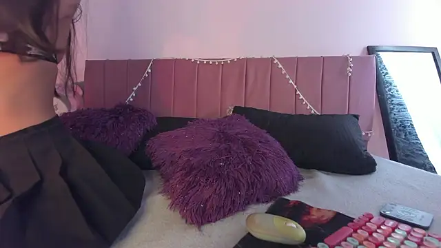 kitty-kryss online show from March 19, 6:23 pm