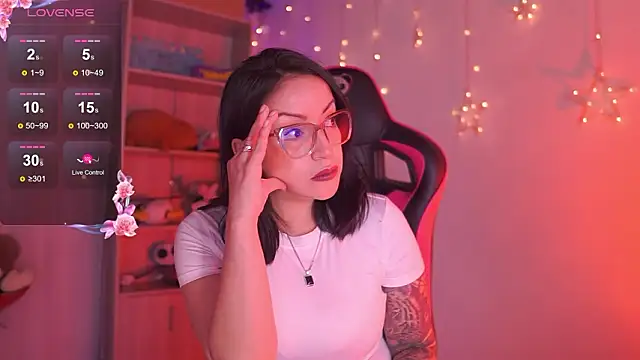 Snapshot of Madison_Mayer chatting on February 9, 1:04 pm Madison Mayer online show from February 9, 1:04 pm