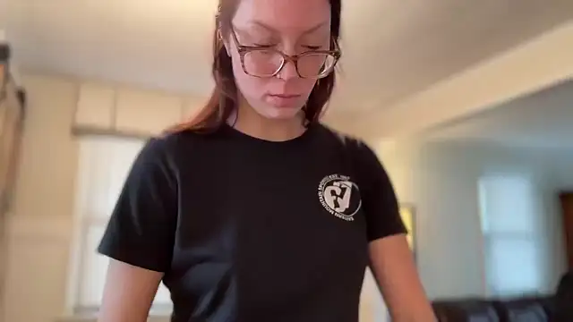 SpaceCowWhore online show from March 31, 5:02 pm