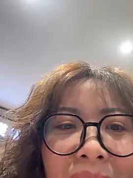 aa520uv online show from March 27, 3:56 am