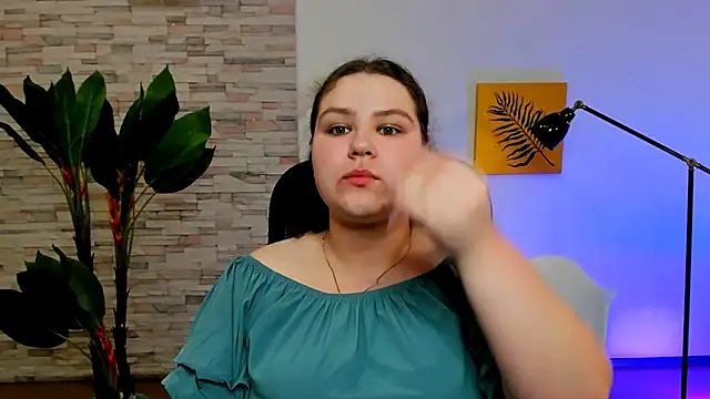 FlorenceAnderson online show from March 17, 11:10 am