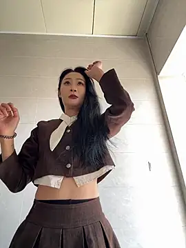 linger-23 online show from March 14, 5:35 am