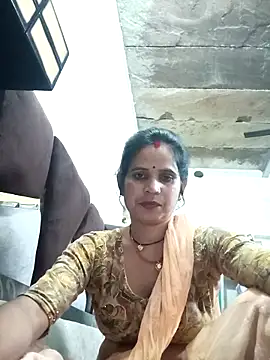 Snapshot of Reena27 chatting on March 12, 4:02 pm Reena27 online show from March 12, 4:02 pm