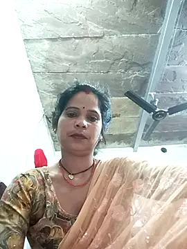 Snapshot of Reena27 chatting on March 12, 10:50 pm Reena27 online show from March 12, 10:50 pm
