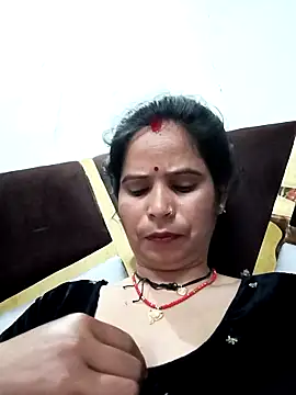 Snapshot of Reena27 chatting on March 13, 6:56 pm Reena27 online show from March 13, 6:56 pm