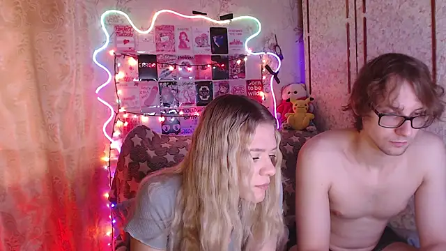 Your Horny Friends online show from November 25, 9:20 am