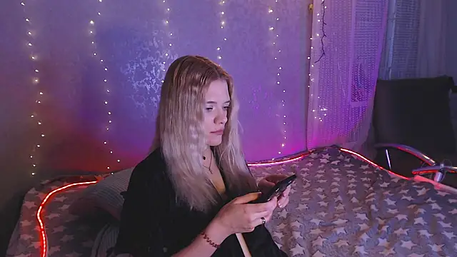 Snapshot of Your_Horny_Friends chatting on March 1, 1:24 pm Your Horny Friends online show from March 1, 1:24 pm