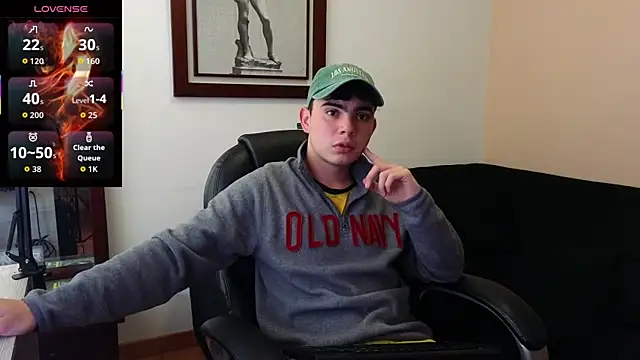 lukeboyce33 online show from June 2, 10:12 pm