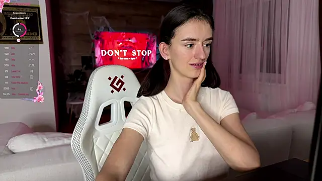 TwinTemptations online show from November 1, 9:50 pm