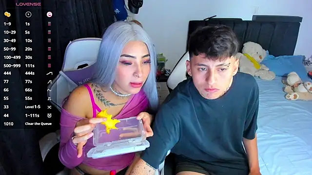 Snapshot of Alex_Sabrina chatting on March 13, 12:27 am Alex Sabrina online show from March 13, 12:27 am