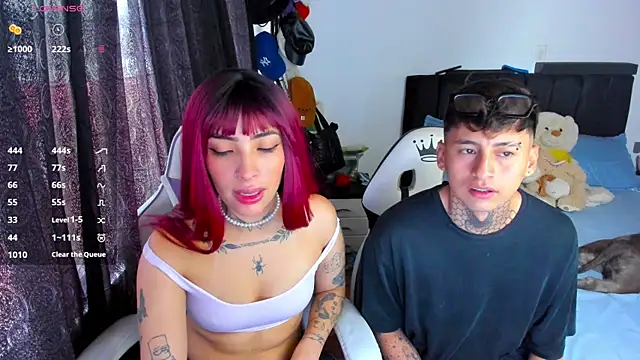 Snapshot of Alex_Sabrina chatting on March 13, 2:33 pm Alex Sabrina online show from March 13, 2:33 pm