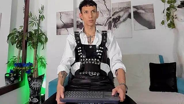 Giotrashy online show from February 10, 8:13 pm