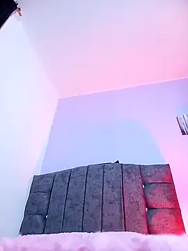 Snapshot of Hairydoll_ chatting on February 16, 11:23 pm Hairydoll online show from February 16, 11:23 pm