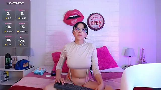 Snapshot of Hairydoll_ chatting on March 16, 8:24 pm Hairydoll online show from March 16, 8:24 pm