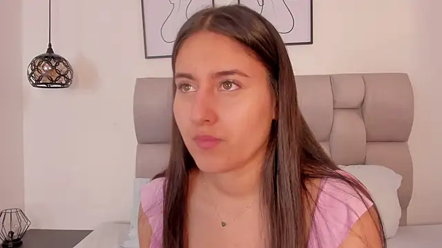 Hanna Evans   online show from November 25, 12:27 pm