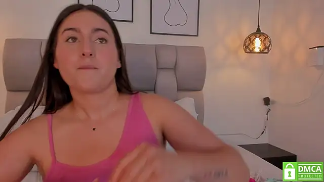 Hanna Evans   online show from May 26, 1:29 pm