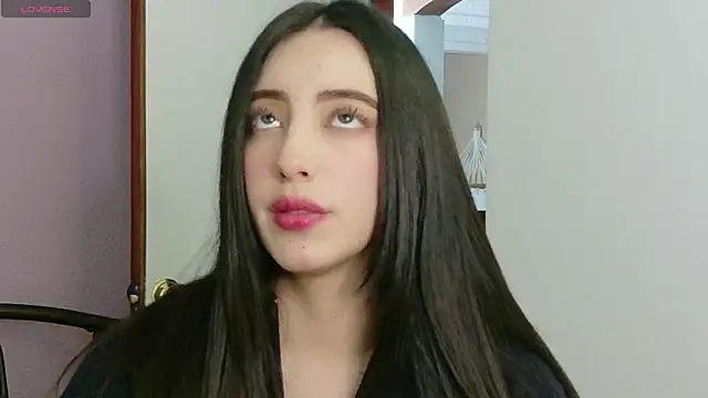 Rebbecawhite meow online show from March 12, 11:33 pm