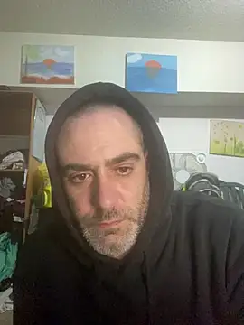 kyle67154 online show from April 6, 9:16 pm