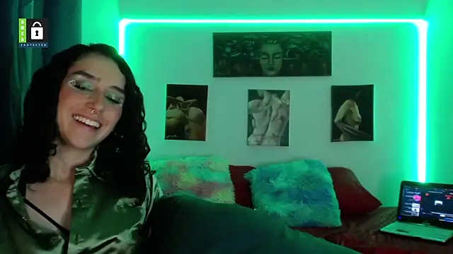 Snapshot of TwinFlamesX chatting on March 17, 4:54 pm TwinFlamesX online show from March 17, 4:54 pm