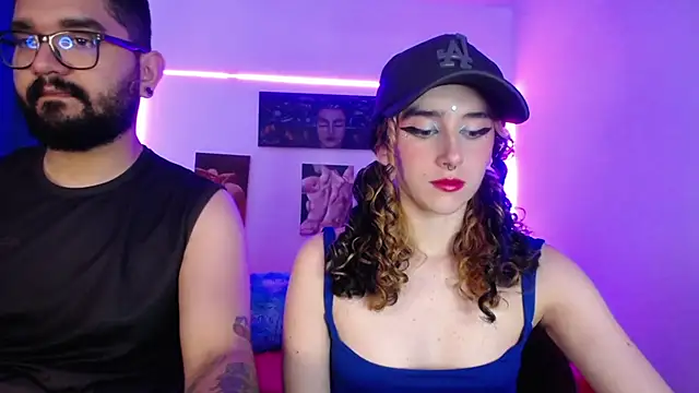 Snapshot of TwinFlamesX chatting on October 7, 6:27 pm TwinFlamesX online show from October 7, 6:27 pm