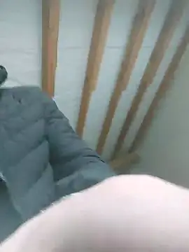 Snapshot of MaksDzubaV chatting on March 19, 6:14 am MaksDzubaV online show from March 19, 6:14 am