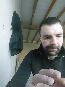 Snapshot of MaksDzubaV chatting on March 21, 6:27 am MaksDzubaV online show from March 21, 6:27 am