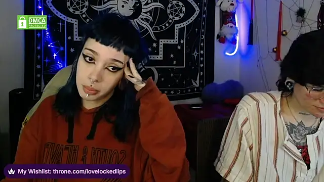 lovelockedlips online show from January 6, 2:04 am