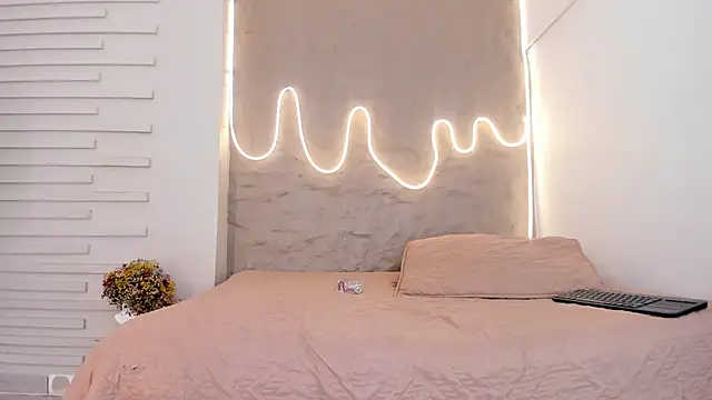 Any Roberth online show from September 11, 11:54 am