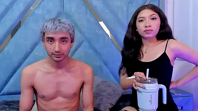 LauryAndNarem69 online show from November 20, 7:30 am