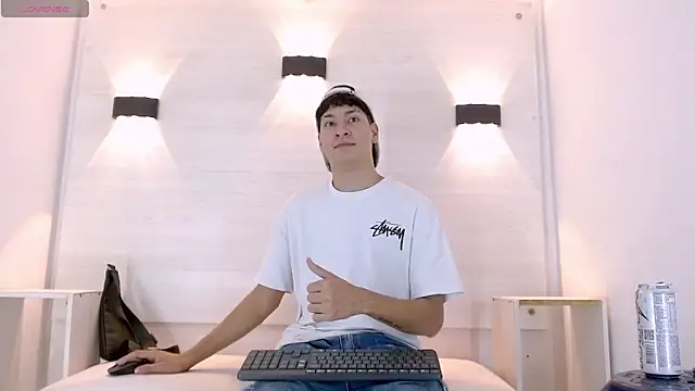 Jhojan twink online show from October 12, 1:43 pm