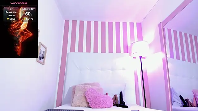 Molly h0t online show from May 23, 12:42 pm